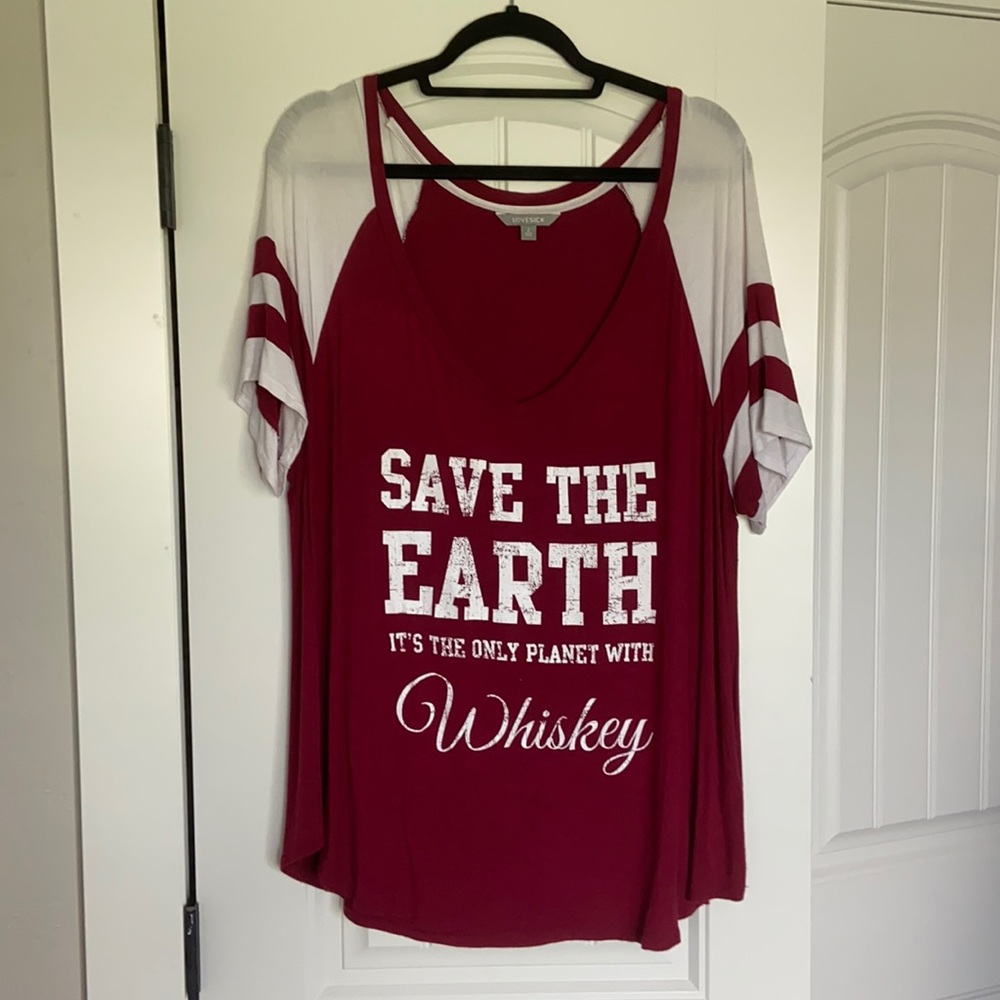 Lovesick size 2 burgundy graphic tee